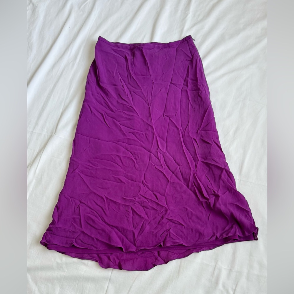 Vintage Ann Taylor 100% Silk Fuchsia Midi Skirt Flowing Slip Style Size 4P - Picture 3 of 8